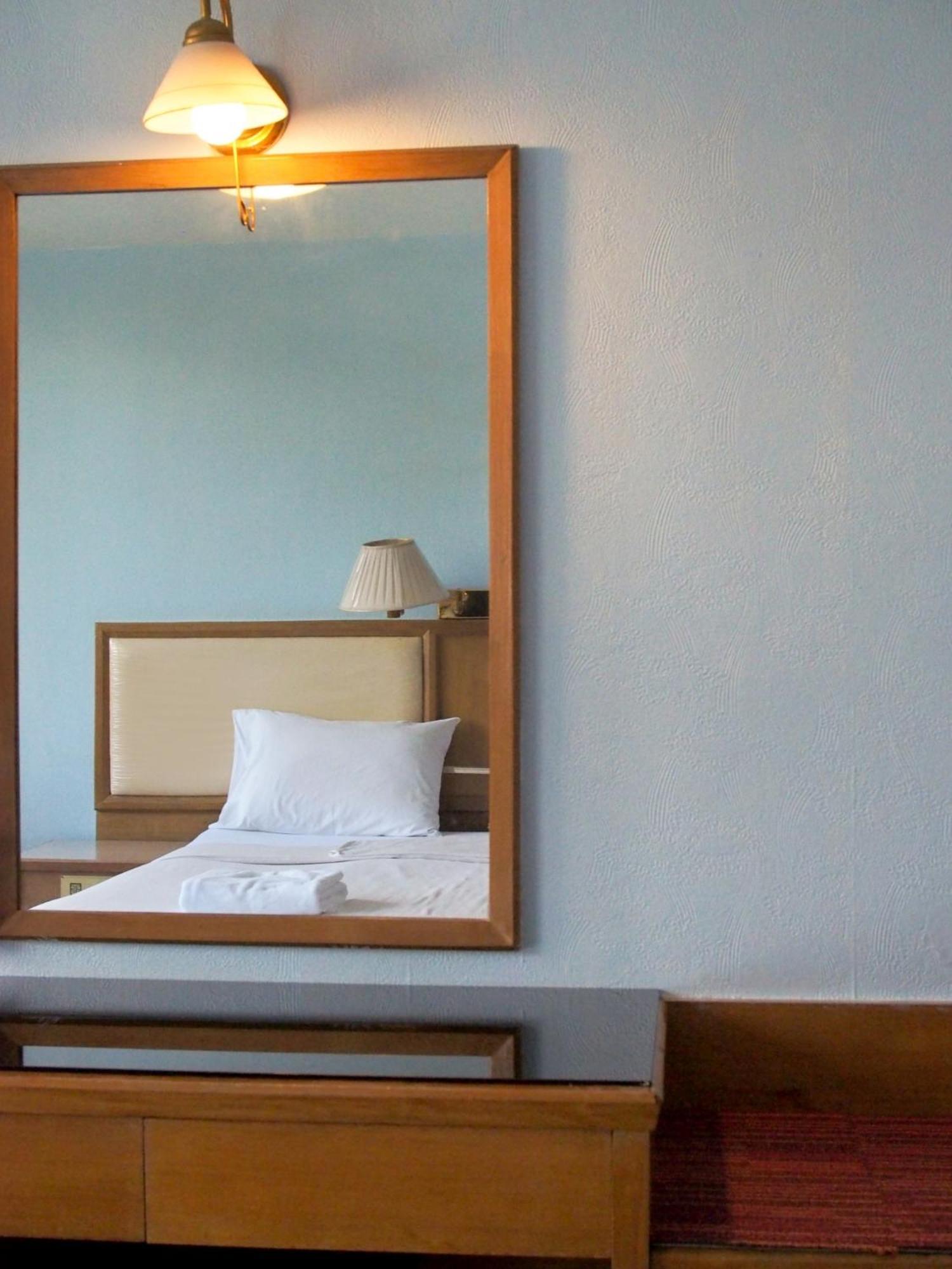 Wish Inn Chidlom Bkk - วิช อินน์ ชิดลม X Makkasan Buitenkant foto
